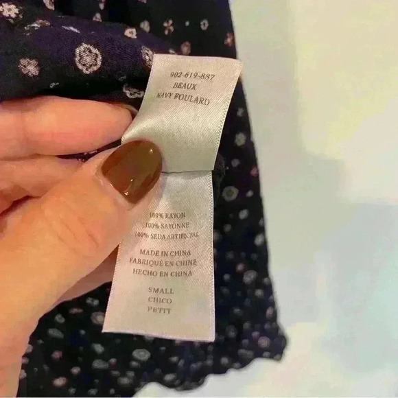 Rails Beaux Ruffle Waist on Navy Foulard Blouse, Size Small - Picture 7 of 7